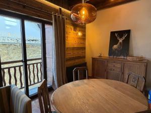 Cosy, luxury apt in quiet hamlet, four stars