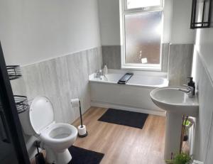 Easystays Baby Mansion Can Sleep 18