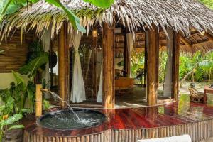 The Bamboo Houses - Tropical Gardens & Nature