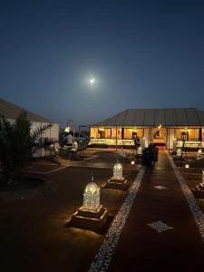 Merzouga Desert Night Luxury Camp Tours & Cozy Rooms