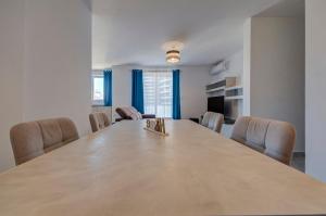 Beautiful 2bdr 2bth apt in Sliema with sea views