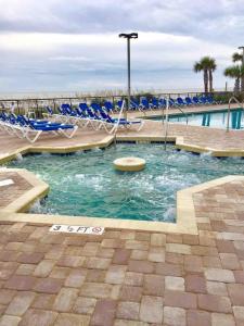 Impeccable Oceanfront Suite, Top Floor! L1543