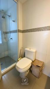 Apto 3 suíte com piscina a 190mts do mar