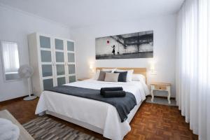 Piso luminoso, amplio y tranquilo en Casco Viejo