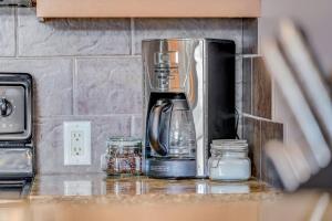 Sooke Ocean Oasis - Boutique Waterfront Rental