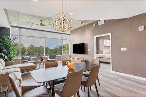 Spacious Apartment Masterfully Decorated