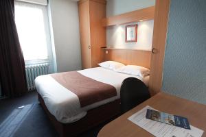 Hotels Le Chatel : photos des chambres