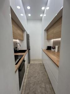 Lelo Sunset Spa, Romantic Garden Apartment with Private Jacuzzi