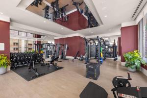 Central Downtown Miami Condo Featuring Rooftop Pool