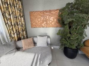 1B in Naco Jacuzzi very Centric