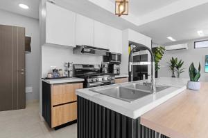 NOK Spacious 3BR Villa with Patio By Vistacana