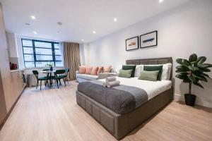 Promo Rate - Cozy Studio Apartments in St Johns Wood near Regents Park & Marylebone by NourNest Apartments