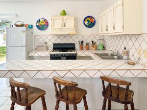 Quiet Mexican-Style Getaway with Spacious Patio