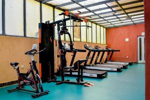 Chic 2BR plus DSQ With Swimming Pool along Ngong Rd-Kilimani