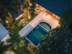 Serene 3BR Villa with Pool & Garden, Central Kuta