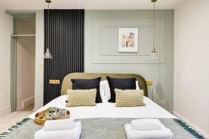 Stunning Clifton Garden Retreat