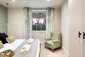 Stunning Clifton Garden Retreat