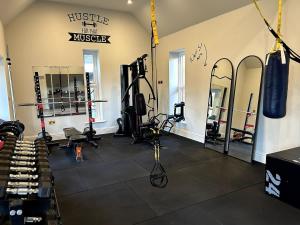 Goring River Retreat with Gym and Wellness Area