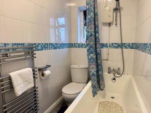 Sunny Beachside Apt with Free Parking