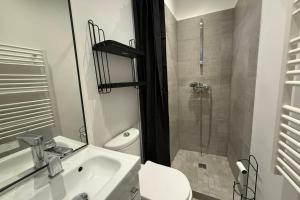 T2 rénové Charme & calme au cœur du Vieil Antibes