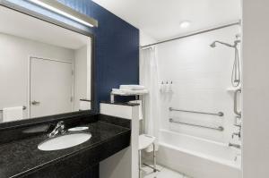 Fairfield Inn & Suites by Marriott St. Paul Northeast