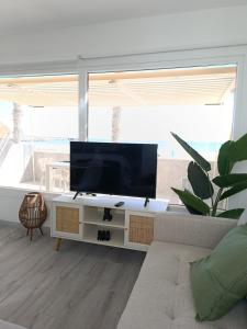 Ancla del mar 1ª línea playa en San José