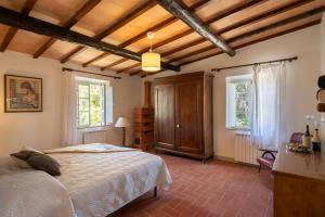 Historic Villa With Pool In Gambassi Terme