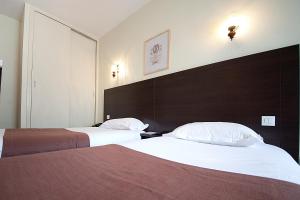 Hotels Le Chatel : photos des chambres