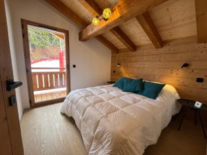Chalet Ski-In 3 Chambres avec Parking et Wifi - FR-1-459-256