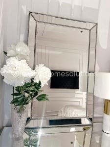 Glamour apartment at the Crest Metropole Thu Thiem