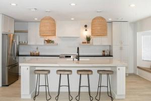 Desert Beauty Villa Heated Pool and Hot Tub