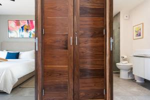 Central Beach Haven Sleeps 16