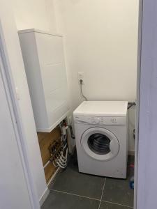 RDC, calme, centre ville, 3 personnes, cour, Solesmes appart 2