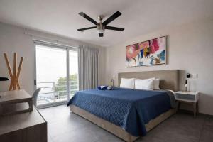 Luxury Condo, 1BR 1BA, 200MB, Gym Sauna Cinema