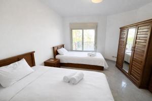 3BDR Beachside Chalet in Einbay Sokhna l Golf view