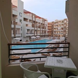 Luxury Apartment Pool&Private Beach