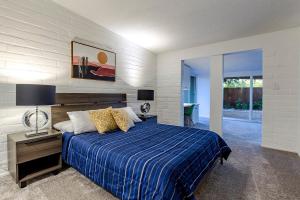 Mid-Century Modern Wow