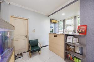 RedDoorz near Jalan Adi Sucipto Solo