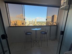 Santorini ótimo 2Q no Alto do Bueno! Piscina, Jacuzzi, Ar no quarto e na sala!