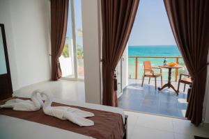 Trinco Beachfront Villas AJS