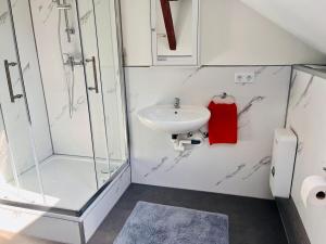 Cozy Apartment in Kleinkahl near Spessart with WIFI & Parking