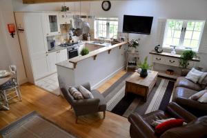 Chichester Cottage @ Graingers