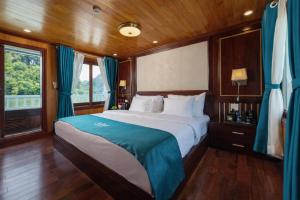 Private Sail Ha Long - Bai Tu Long