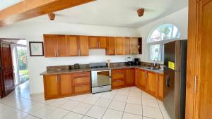 2BR villa & 1BR Guest House, Pool and Beach at Playa Encuentro, Cabarete