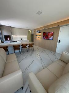 Elegante e aconchegante perto do mar