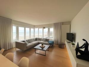 Apartment by Epernay Square with Sea View