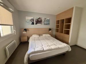 Appartement luxe 4 pers, bord de mer, balcon, piscine, animaux admis, parking, WiFi - FR-1-194-196