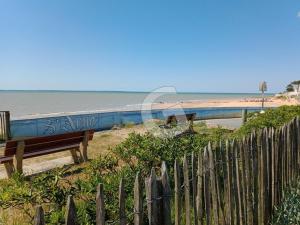 Maison de vacances pour 8 pers, 300m de la plage, parking, Sainte Anne - FR-1-194-357