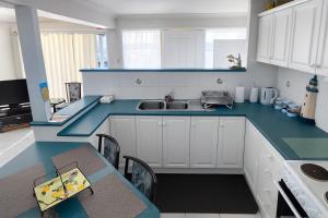 ULTIMATE BEACH FRONT HOLIDAY - Safety Beach