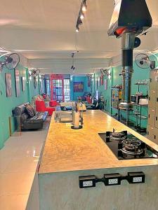 Stunning artists triplex in the heart of Neiman & Maya